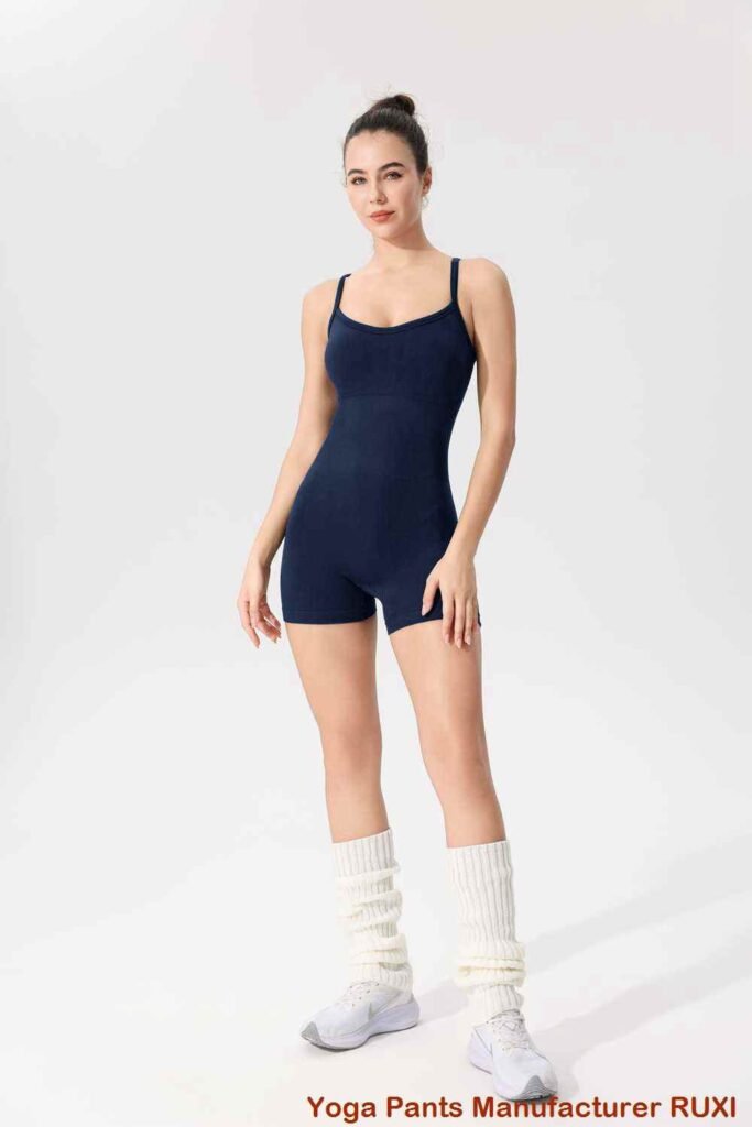 short de course fendu pour femme