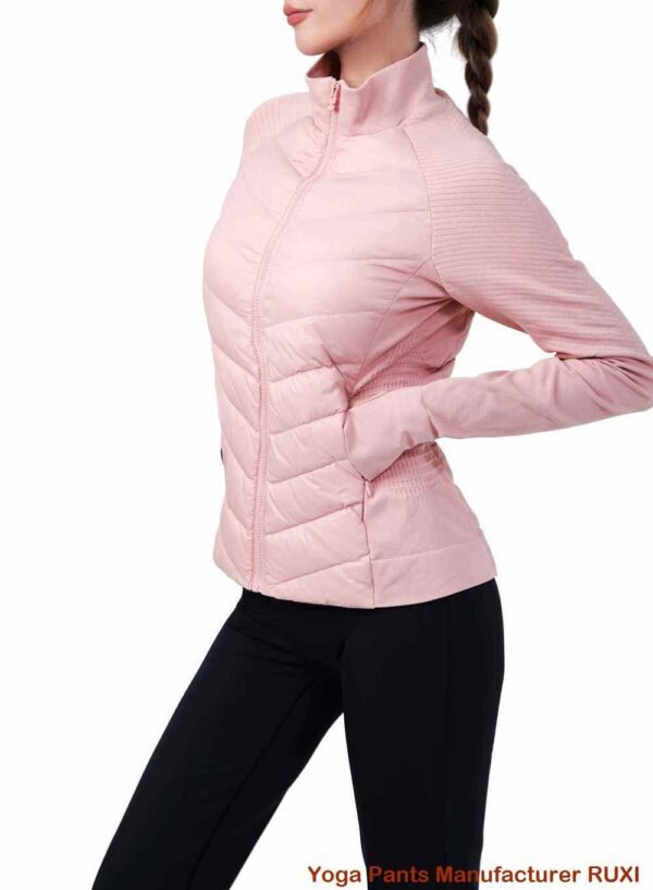 sur le soutien-gorge de course