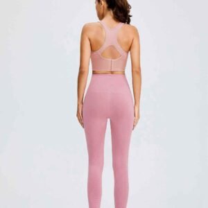 sur le soutien-gorge de performance